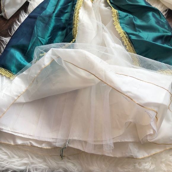 Girls’ Emerald Queen Costume - Picture 4 of 5